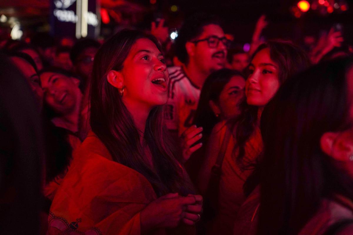 Así se vive el Mundial 2026, partido España contra Francia en la discoteca Bling Bling.