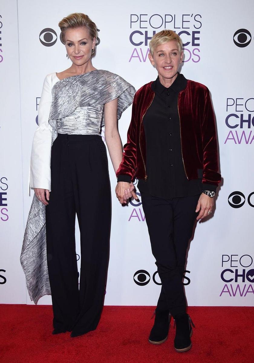 Portia de Rossi y Ellen DeGeneres en los People's Choice Awards