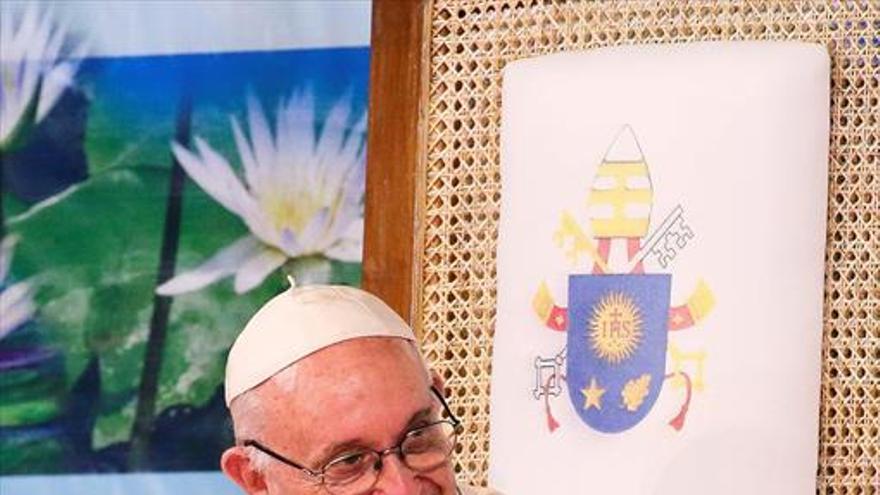 El Papa acaba su visita a Birmania y Bangladesh