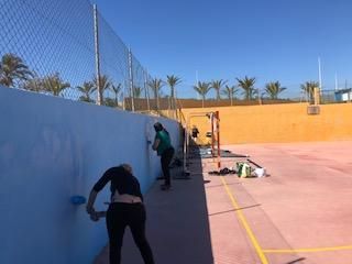 El colegio es el más antiguo en barracones de la Comunidad Valenciana. Se levantó en una zona verde en 2004. Los padres realizarán una protesta para exigir la construcción de un nuevo colegio.