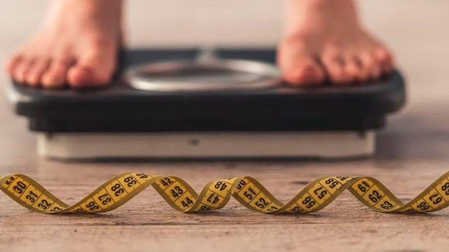 El secreto de los nutricionistas para no coger peso cuando comas y adelgazar por la noche