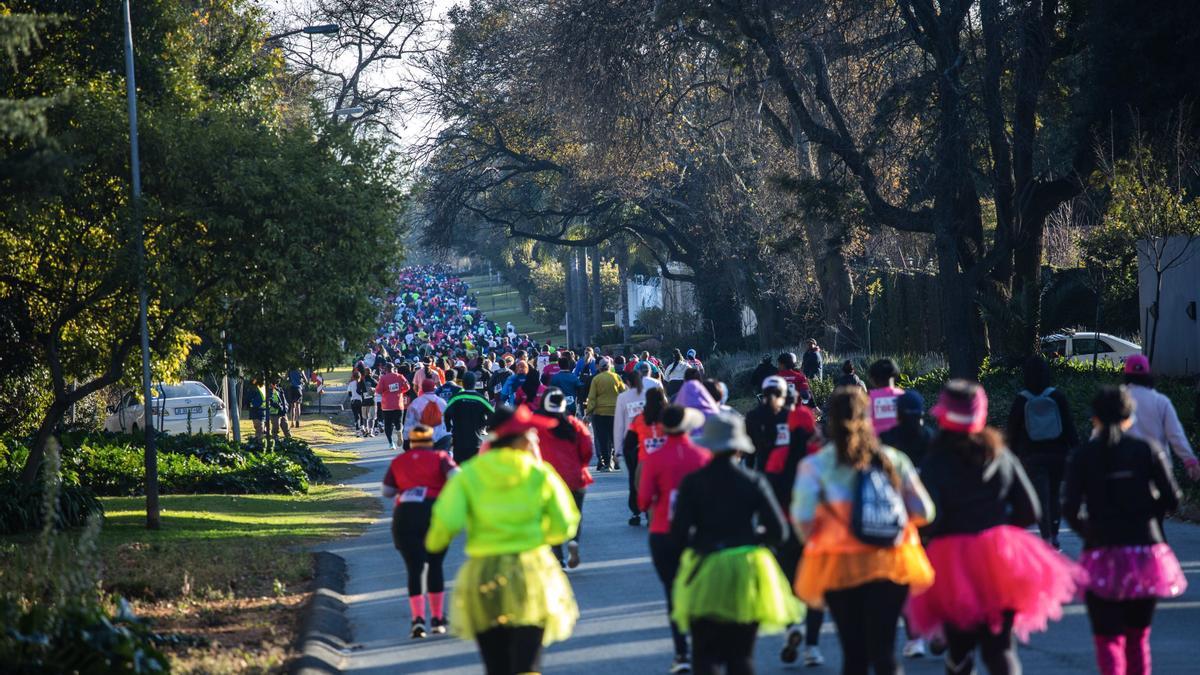 Corredores durante la carrera del Día de Mandela en Sudáfrica.