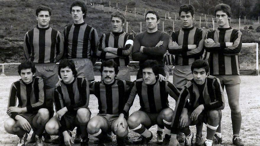 La historia del Deportivo Xil escribe la página de sus 50 años