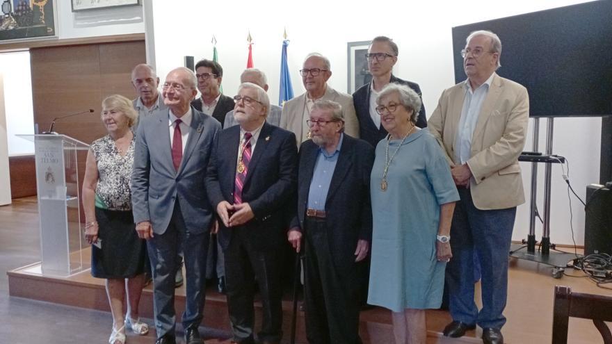 San Telmo homenajea al decano de los pintores