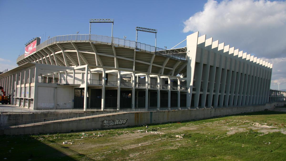 Exterior del estadio de fútbol de La Rosaleda