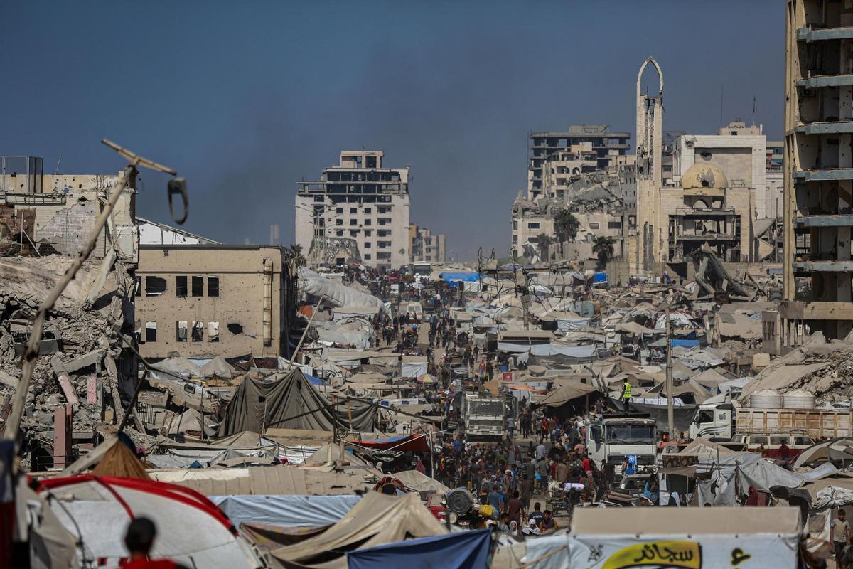 Desplazados palestinos en medio de la ofensiva a gran escala lanzada por el Ejército de Israel contra la ciudad de Gaza, en el norte de la Franja de Gaza (archivo)