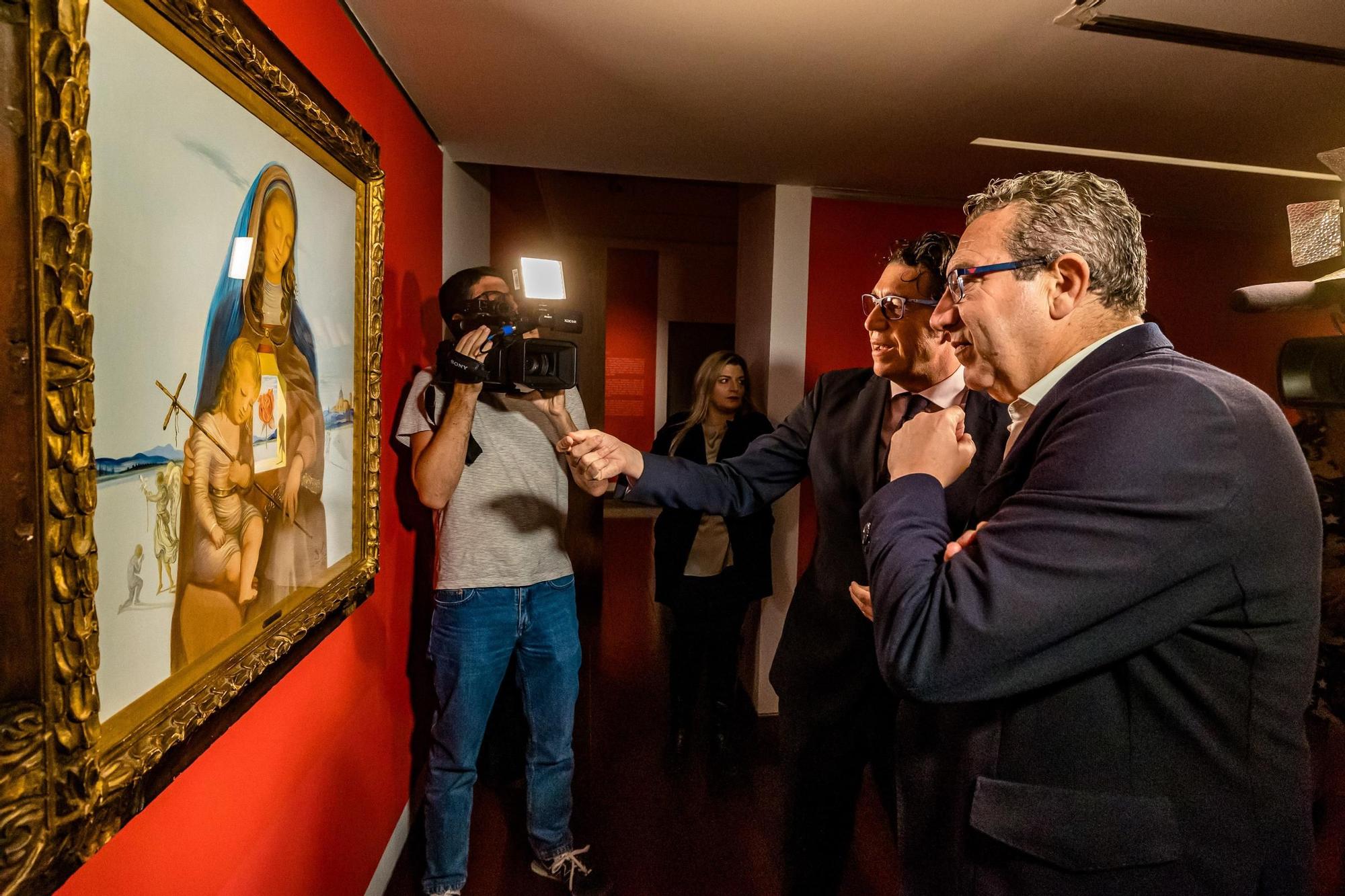 Exposición de Salvador Dalí en el MUBAG