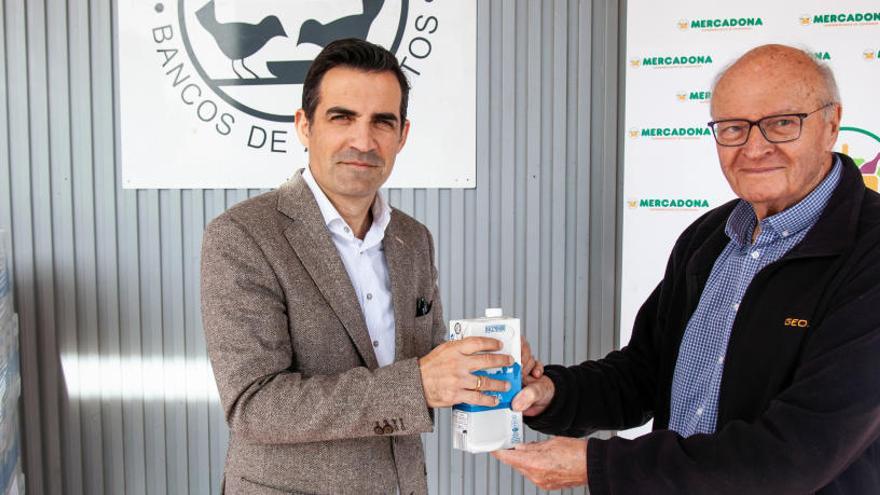 Mercadona entrega 10.800 litros de leche al Banco de Alimentos de Alicante