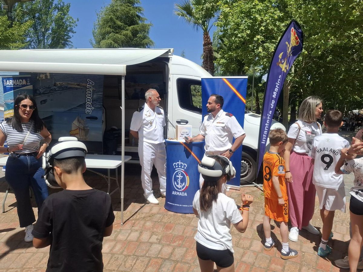 La Armada expuso sus actividades.