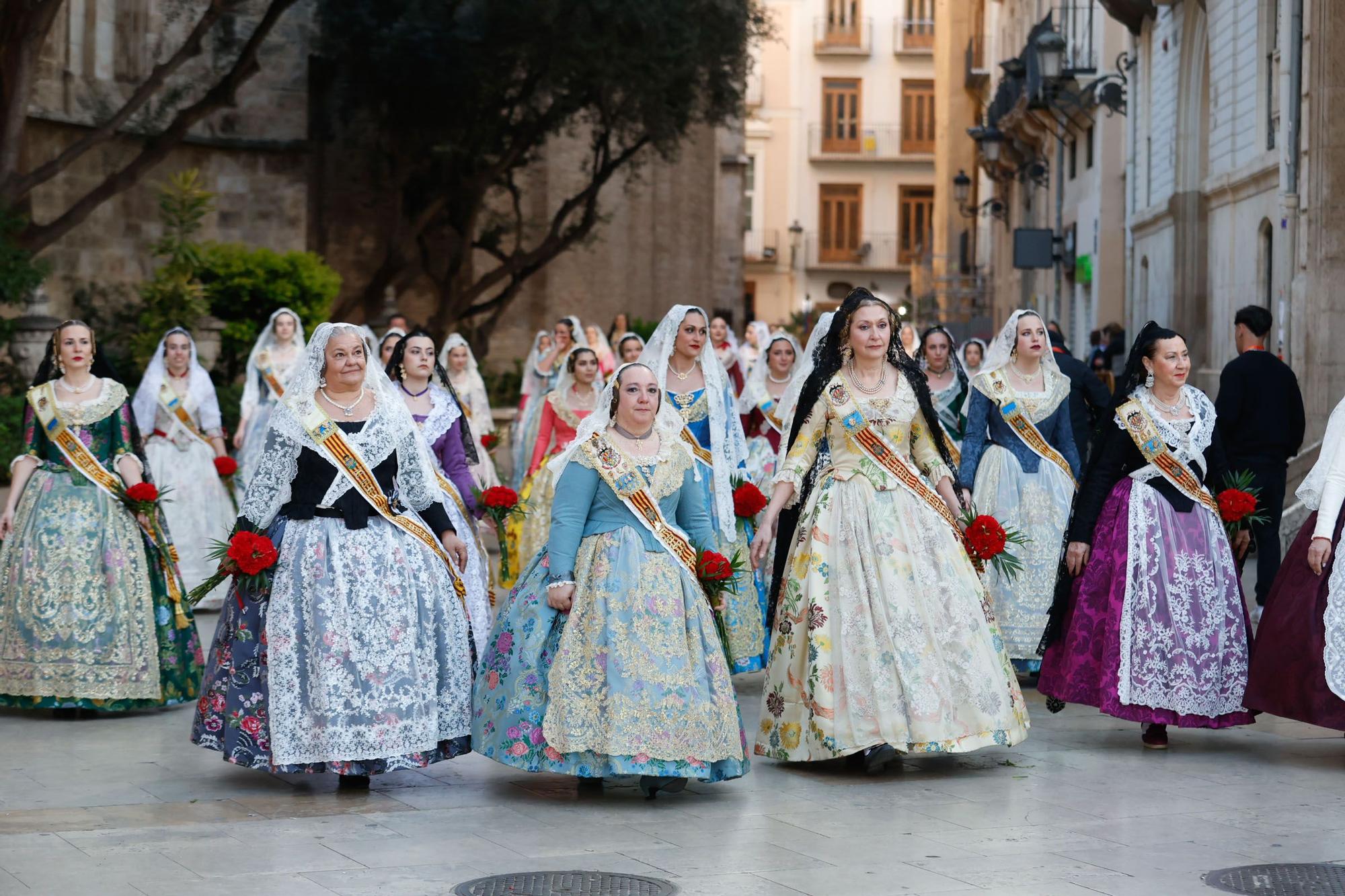 Búscate en el primer día de la Ofrenda en la calle San Vicente entre las 18:00 y las 19:00