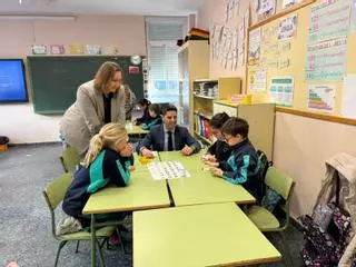 Multiplicar con un robot o canciones con cálculo mental, las recetas de la Comunidad de Madrid para "salvar" las Matemáticas en 1.200 colegios