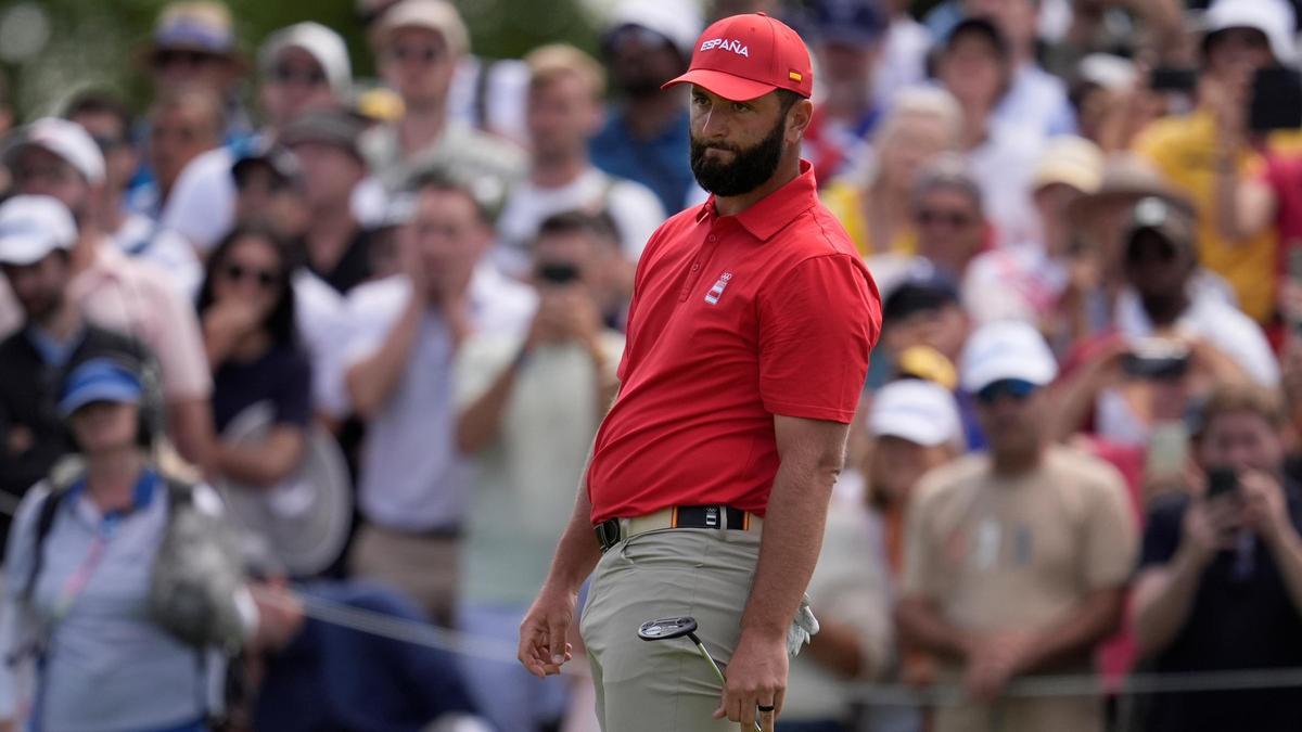 Jon Rahm se muestra decepcionado por un golpe en la jornada final en 'Le Golf National'