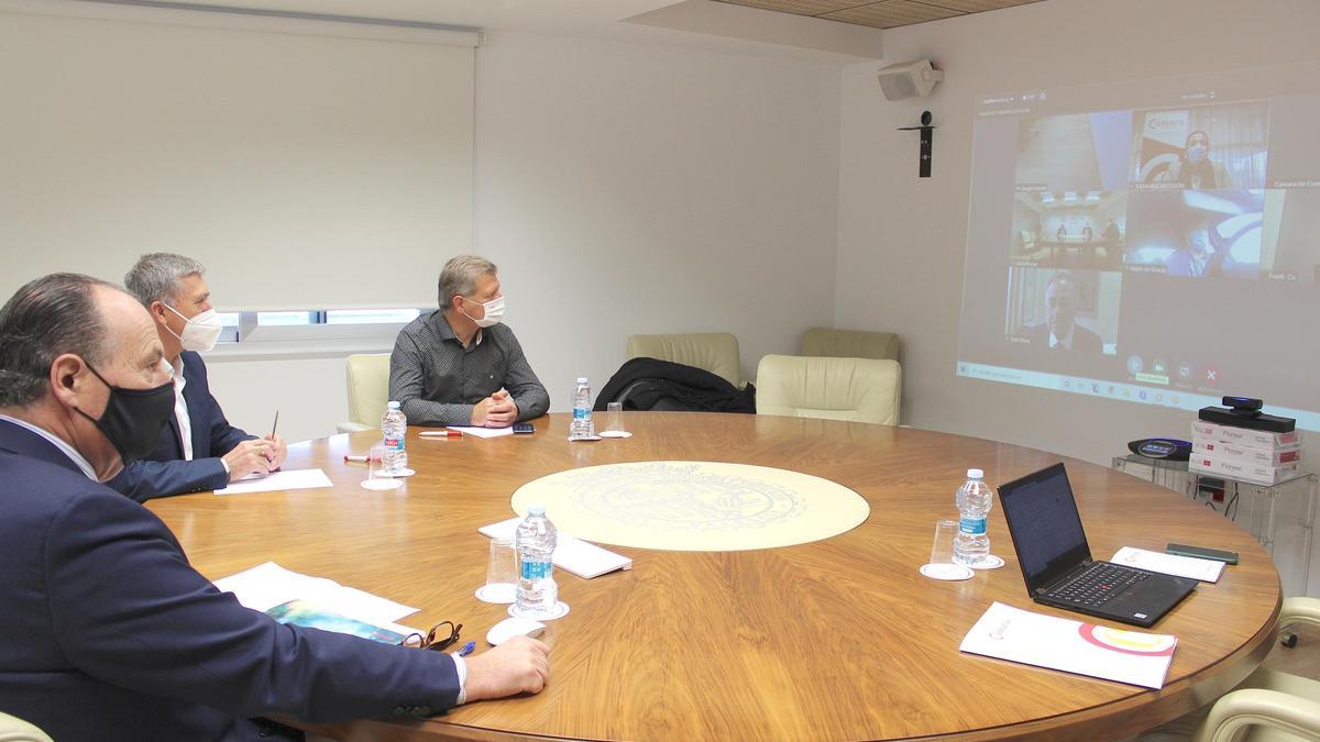 La reunión del Consejo de Cámaras con el conseller Rafael Climent.