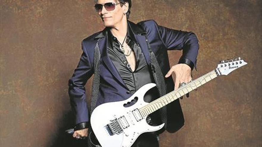 Steve Vai pone hoy el broche final al festival dando &#039;Pasión y guerra&#039;