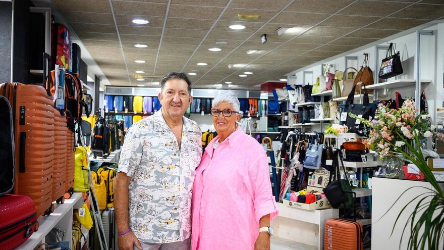 Una histórica tienda del centro de Zaragoza cambia de manos por jubilación: "Internet es lo que más daño hace"