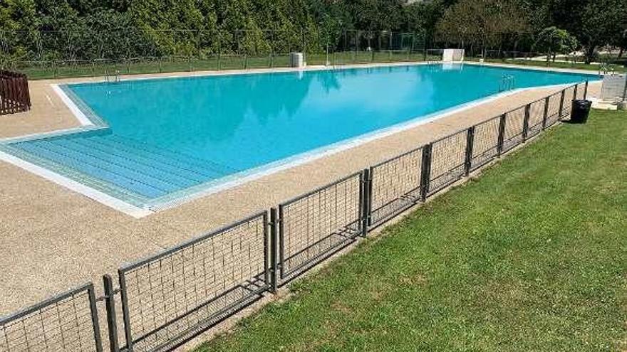 Las piscinas exteriores de Lalín están listas para su apertura.