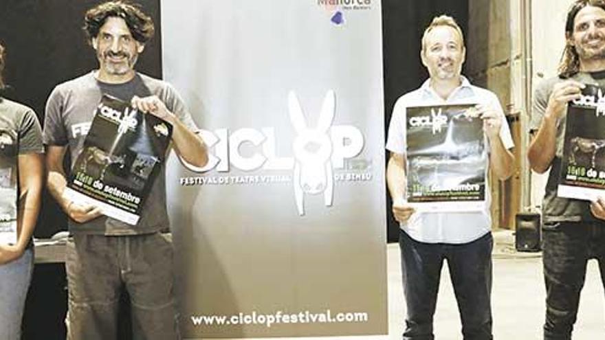 Magdalena Genovart, Biel Jordà, Pere Muñoz y Tià Jordà, ayer en CINE durante la presentación del Festival Ciclop.