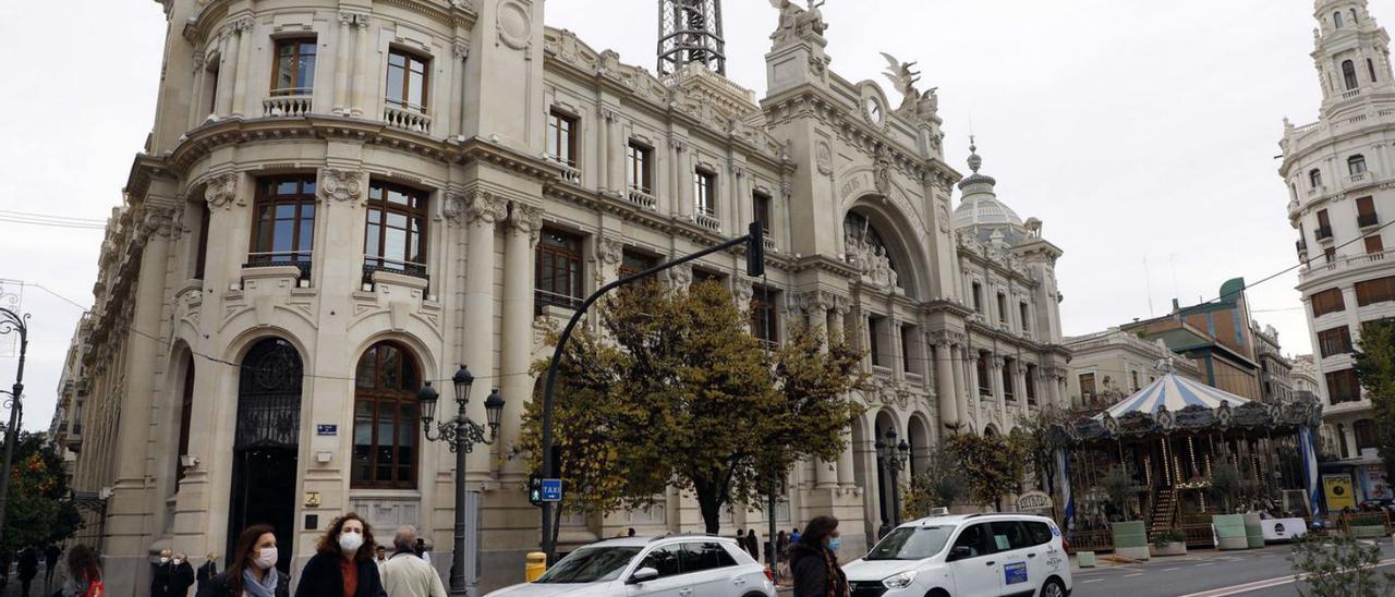Sede central de Correos en la plaza del Ayuntamiento de València. | M.A.MONTESINOS