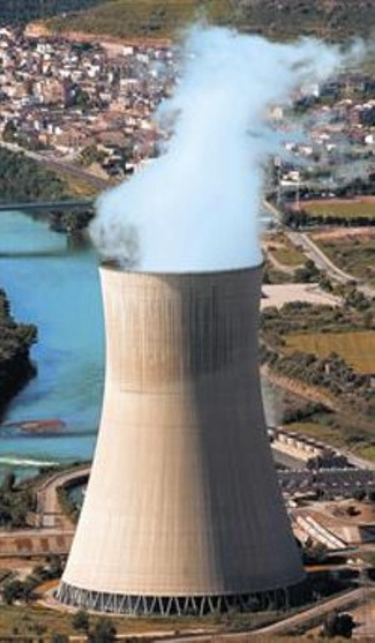 Vista aérea de la central nuclear de Ascó.