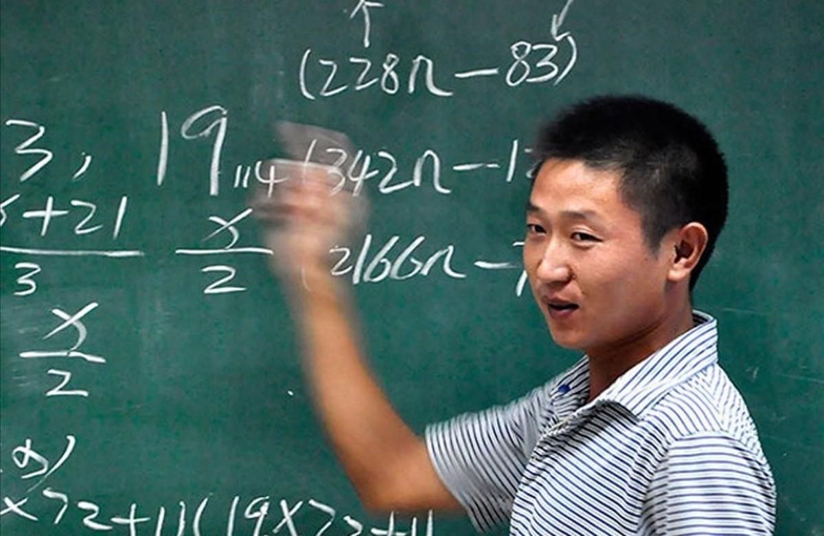 jcortadellas34757934 yu jianchun a 33 year old worker at a logistic company s pa160723190342 jcortadellas34757934 yu jianchun a 33 year old worker at a logistic company s pa160723190342