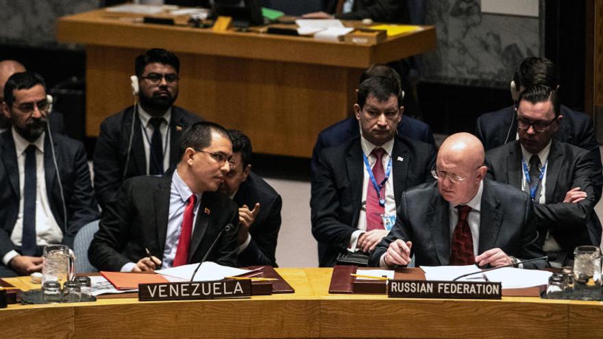Los representantes de Venezuela y Rusia en la ONU