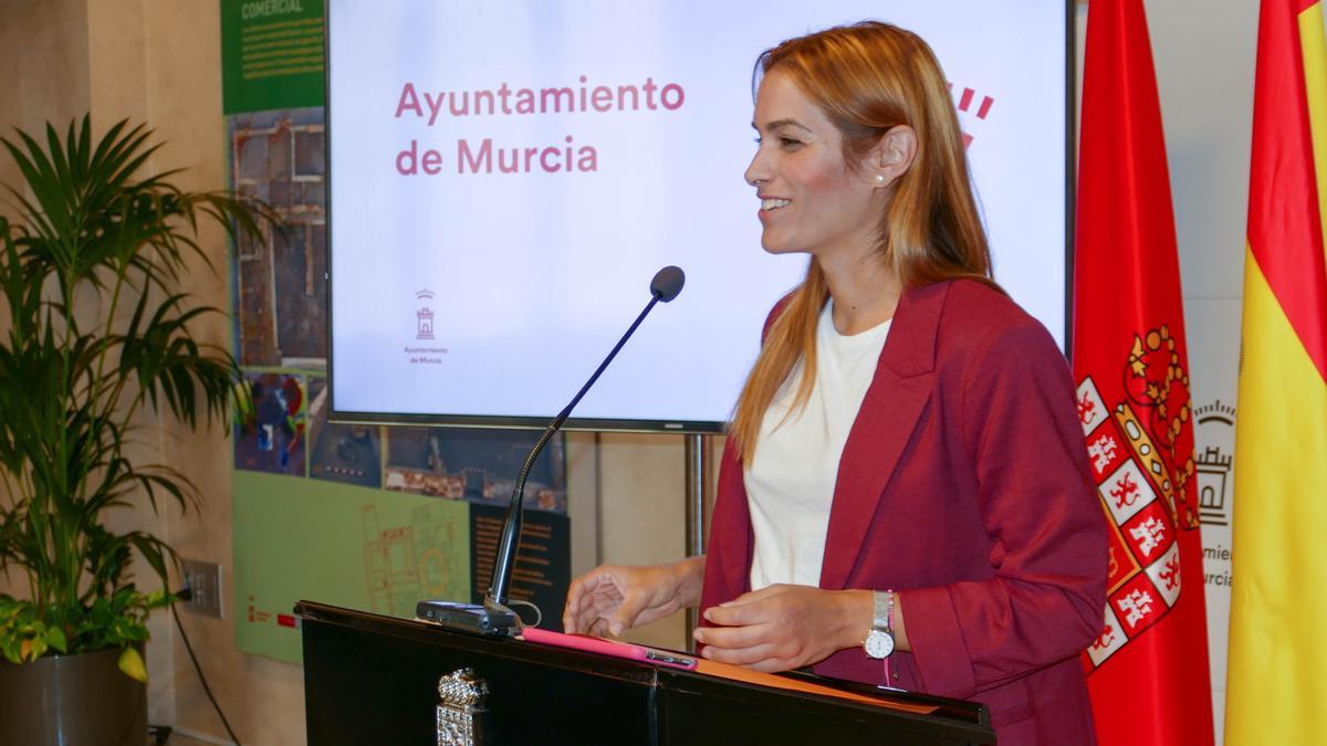 La edil socialista de Movilidad Sostenible, Carmen Fructuoso, hoy en rueda de prensa