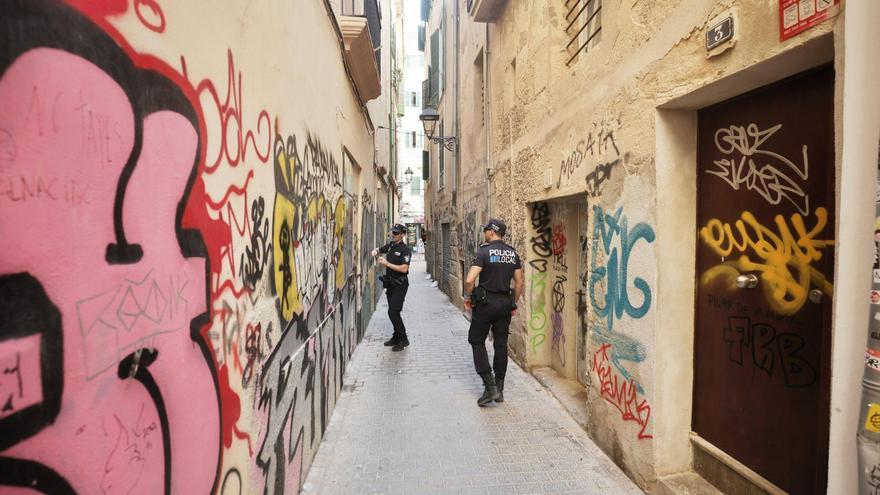 Graffiti auf Mallorca: Wie eine Einheit der Polizei in diesen Fällen ermittelt – auch gegen deutsche &quot;Spray-Touristen&quot;