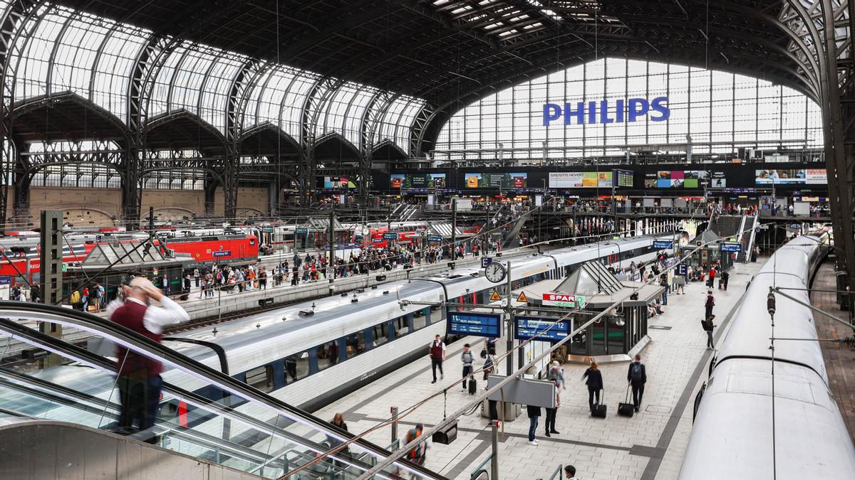 Una mujer hiere a cuchilladas a diecisiete personas en la estación de trenes de Hamburgo