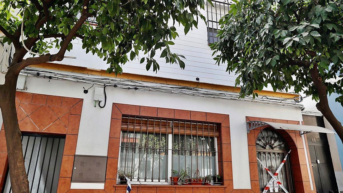 Façana de la casa de Sevilla on es va produir el crim. | EFE