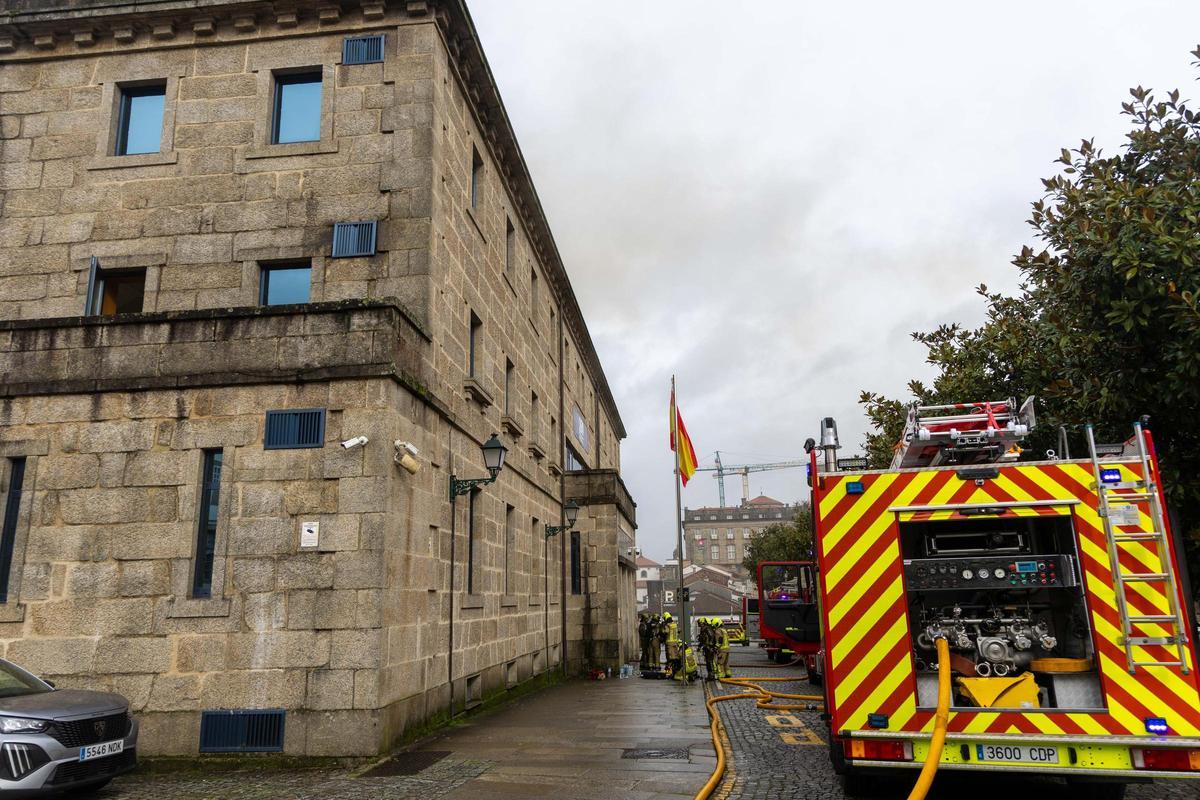Evacuada la Comisaría de Santiago por un incendio