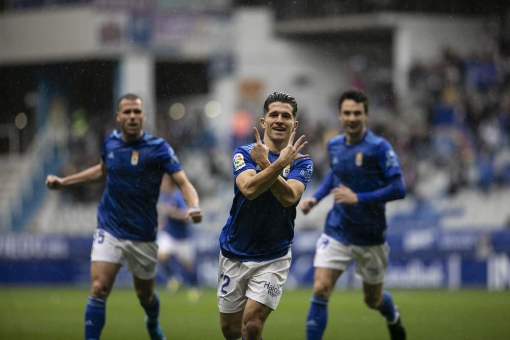 El partido entre el Real Oviedo y el Rayo Vallecano, en imágenes