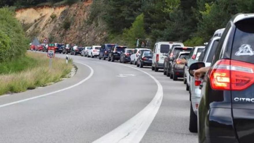 Imatge d'arxiu de cua a la C-16 a l'alt Berguedà