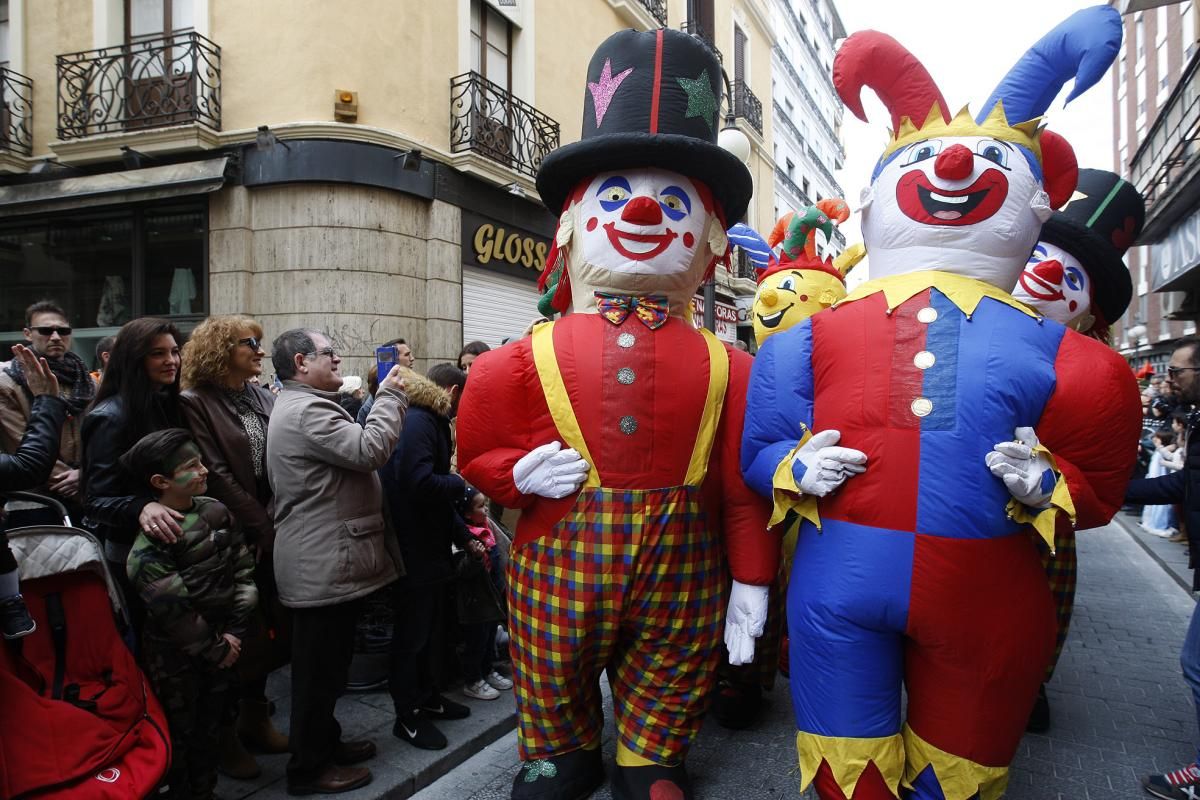 El gran desfile del Carnaval de Córdoba, en imágenes