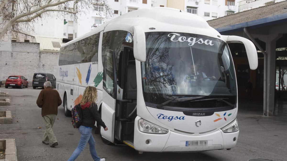 Un autobús de la empresa Togsa, que se encargará del trayecto en autobús entre la Llosa de Ranes y Xàtiva