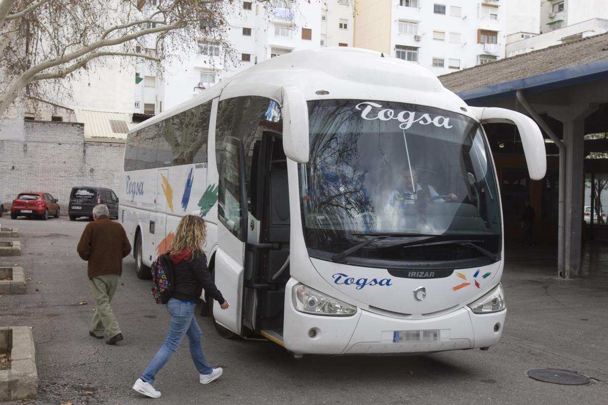 Un autobús de la empresa Togsa, que se encargará del trayecto en autobús entre la Llosa de Ranes y Xàtiva