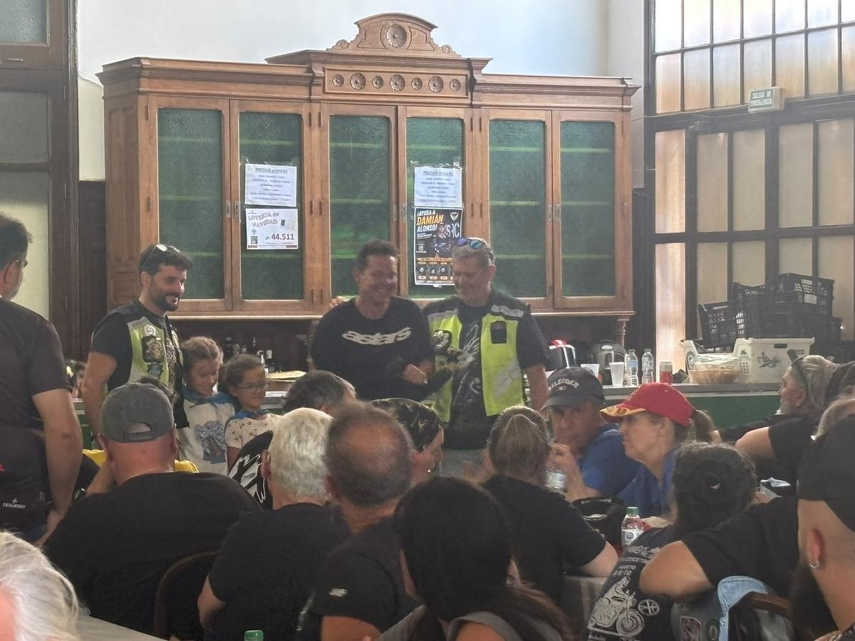 Concentración de motos Ruedas Raras en Toro