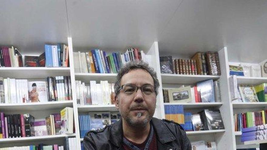 Dioni Arroyo Merino se presenta en Avilés con nueva novela gótica La