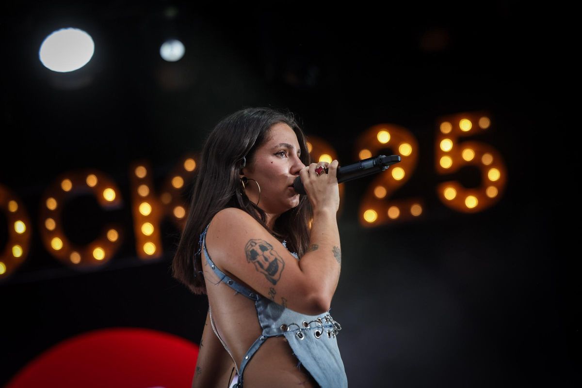 Suu en la seva actuació al Canet Rock 2025