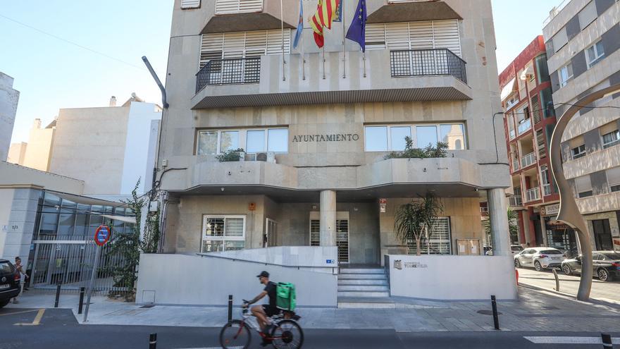 El Ayuntamiento de Torrevieja logrará 1,3 millones al año al colocar 40 millones de superávit en el banco