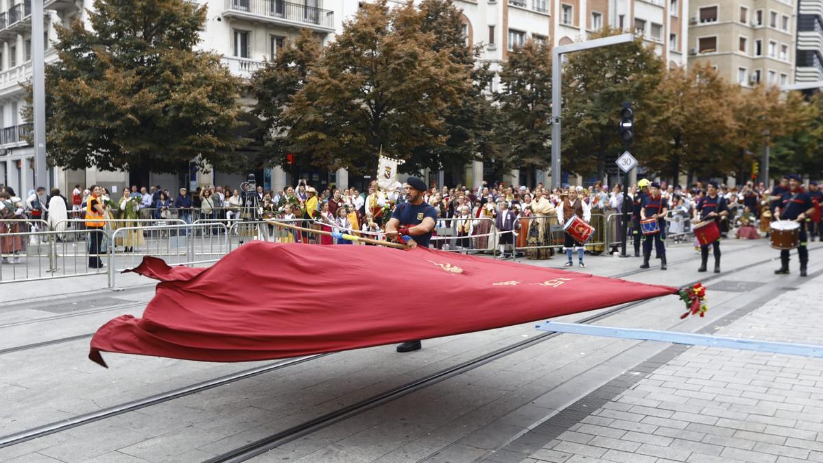 En imágenes | La Ofrenda de Flores a la Virgen del Pilar 2023 (I)