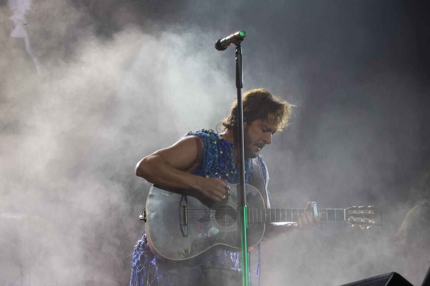 Manuel Carrasco arrebata en su concerto del Roig Arena: todas las imágenes