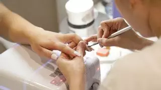 Manicura coreana sin secado: la nueva técnica que arrasa porque no utiliza esmaltes y está lista en 5 minutos