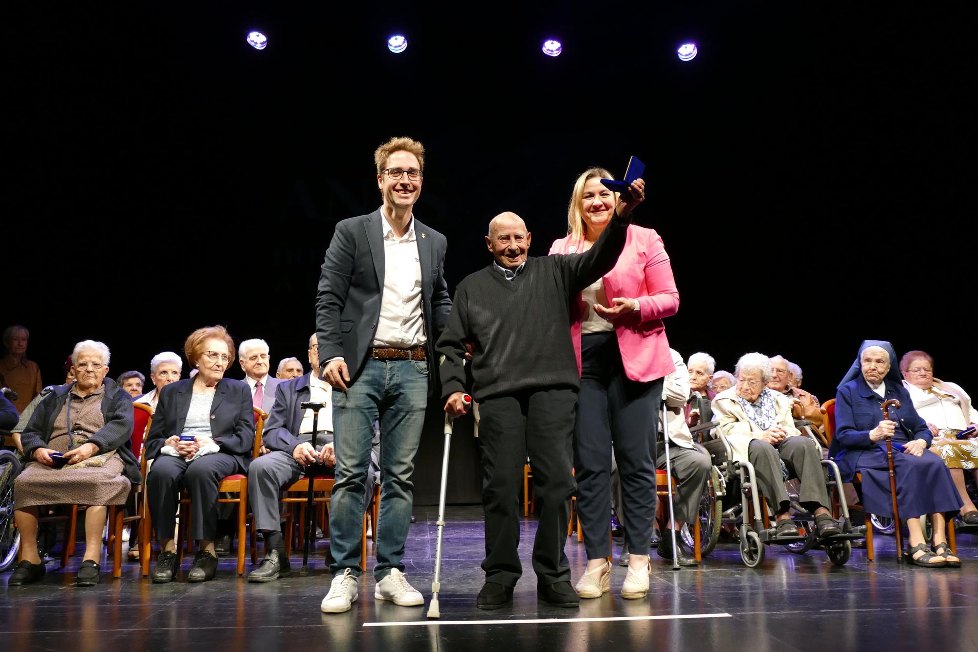 Totes les imatges de l'acte d'homenatge a les persones que celebren 90 anys aquest 2023