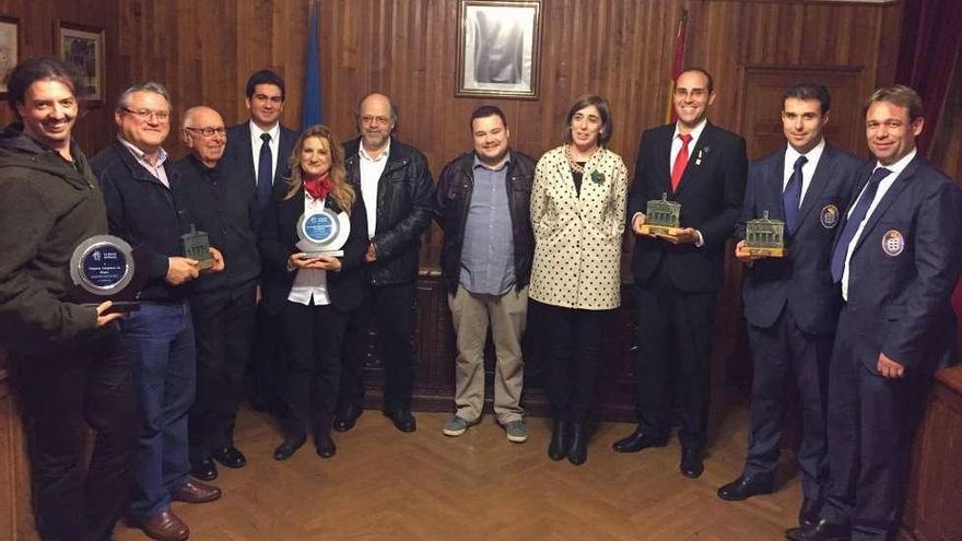 Música para recordar a dos grandes impulsores culturales en Cangas de Onís e Infiesto