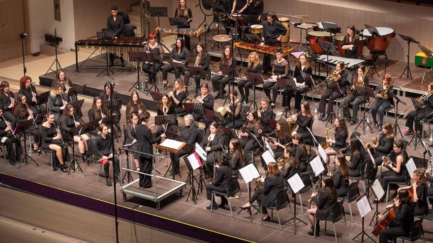 El gran colofó de la gira de la Banda Simfònica de Dones de la FSMCV