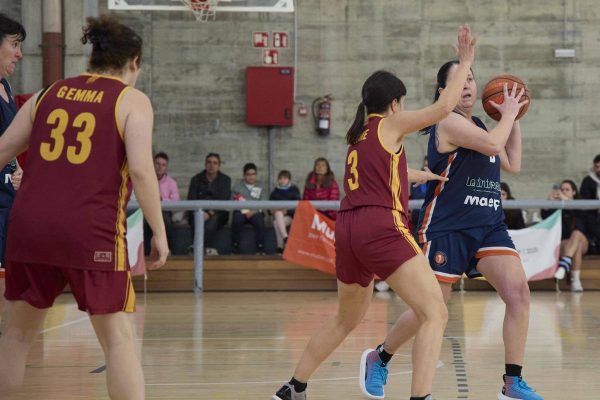 Les fotos de la jornada "Despenja les botes" a Vilobí d'Onyar