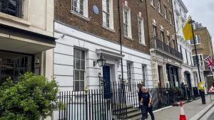 Los Beatles tendrán por primera vez un museo en Londres, que estará situado en el edificio de la calle Savile Row, en pleno centro de la ciudad, donde la banda de Liverpool grabó su último álbum -Let it Be- y cantó en la azotea en el que también fue su último concierto juntos. 