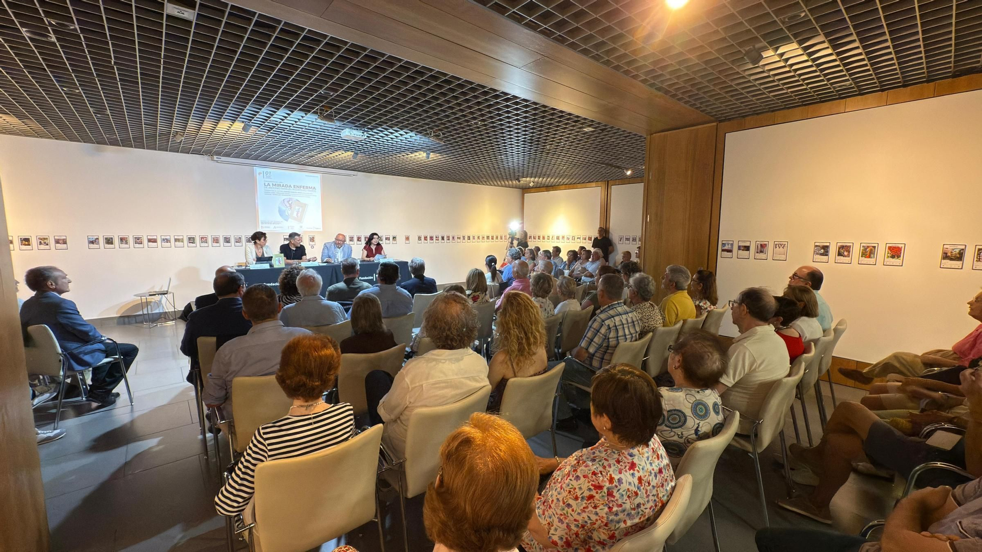 Presentación de 'La mirada enferma', el nuevo libro del escritor y profesor de Derecho de la UCO Antonio Manuel Rodríguez Ramos