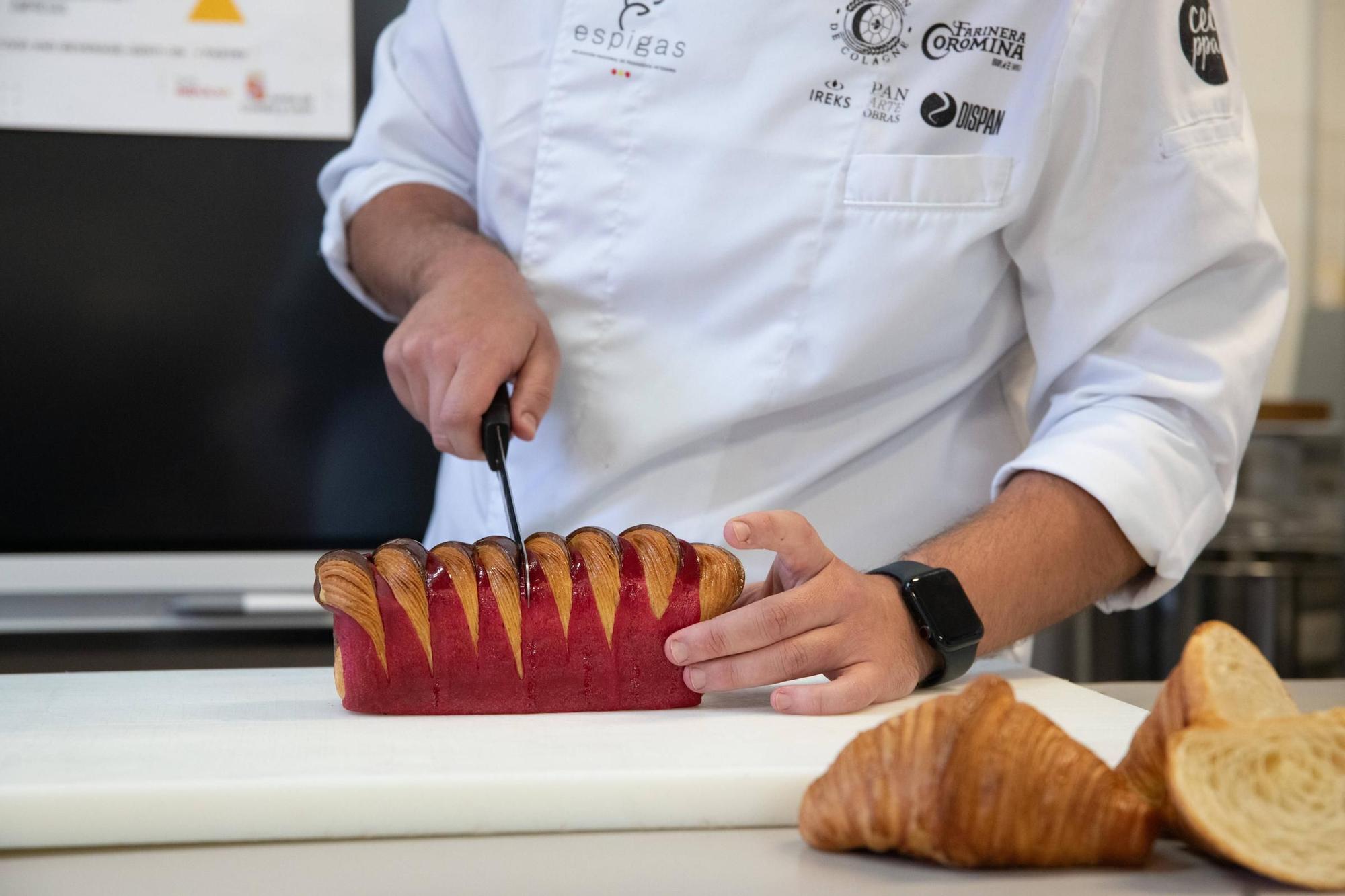José Roldán imparte un curso de panadería en el CIFP Ciudad de Zamora