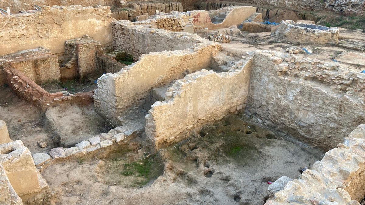 Badalona agranda el legado de su pasado milenario con el hallazgo de los restos del antiguo foro romano de Baetulo